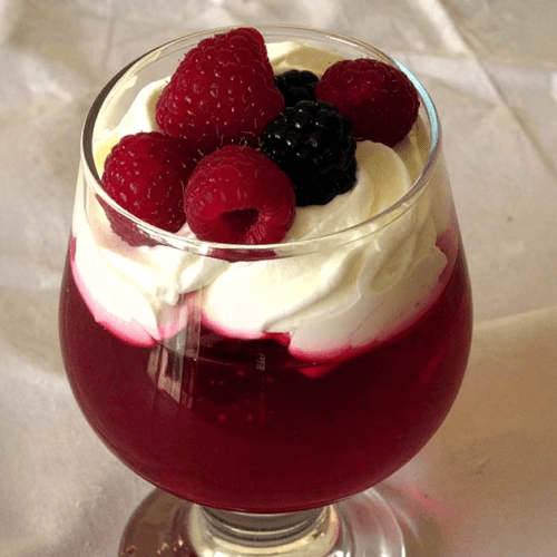 Easy berry fruit jelly for the summer
