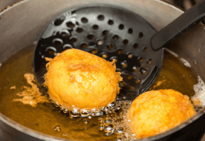 How to fry papas rellenas