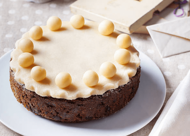 Very easy recipe for Simnel cake