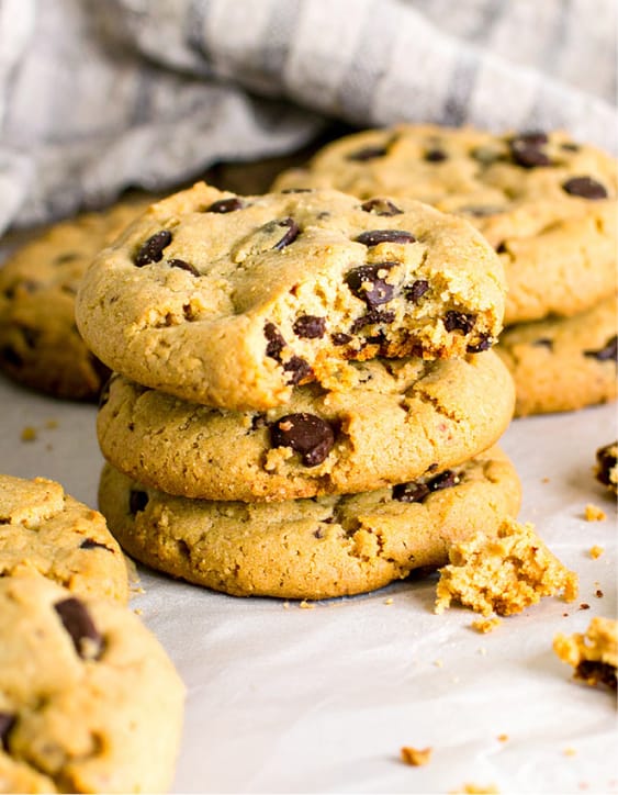 Homemade cripsy peanut butter chocolate chip cookies