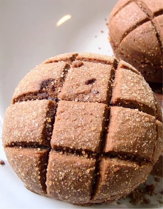 Best melon pan recipe with cookie-like crust