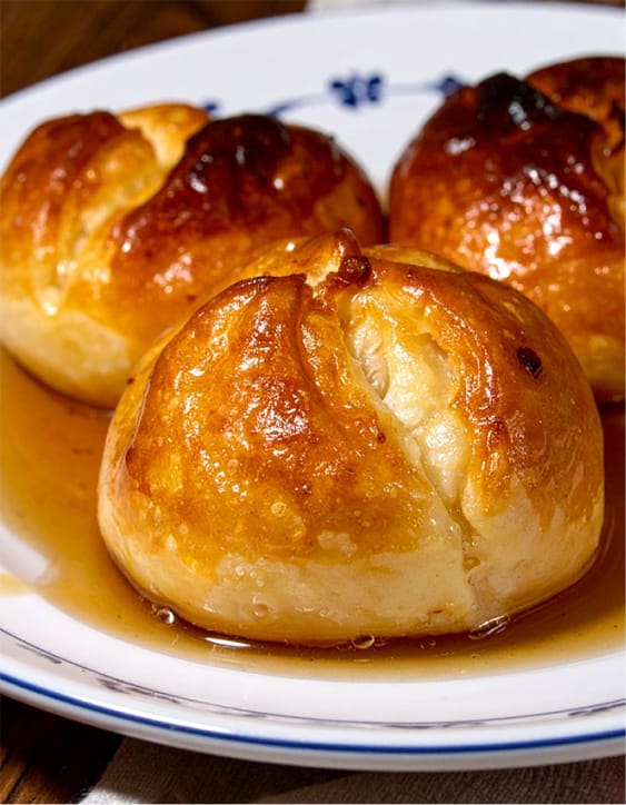 Easy apple dumplings recipe for the fall baking