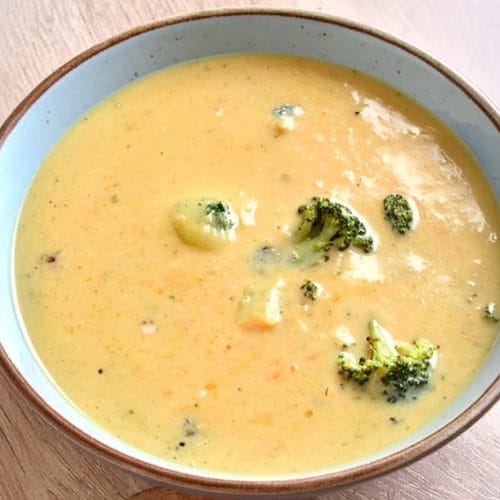 Creamy broccoli soup with cheddar cheese