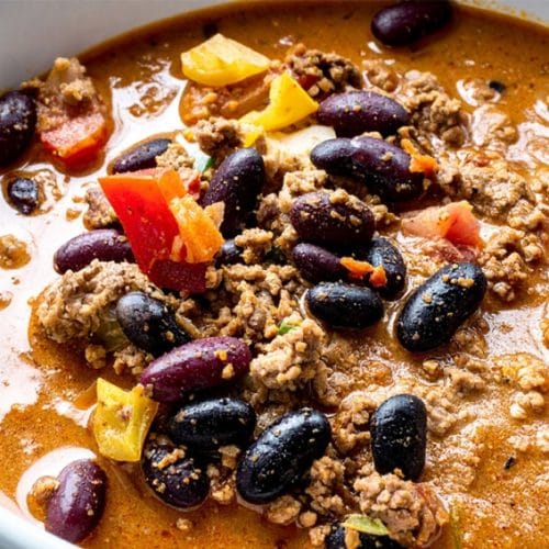 Easy pumpkin chili with ground meat and beans