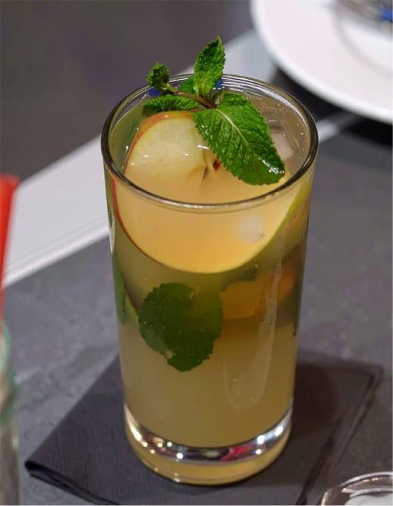 Easy and quick Apple Ginger Mojito recipe